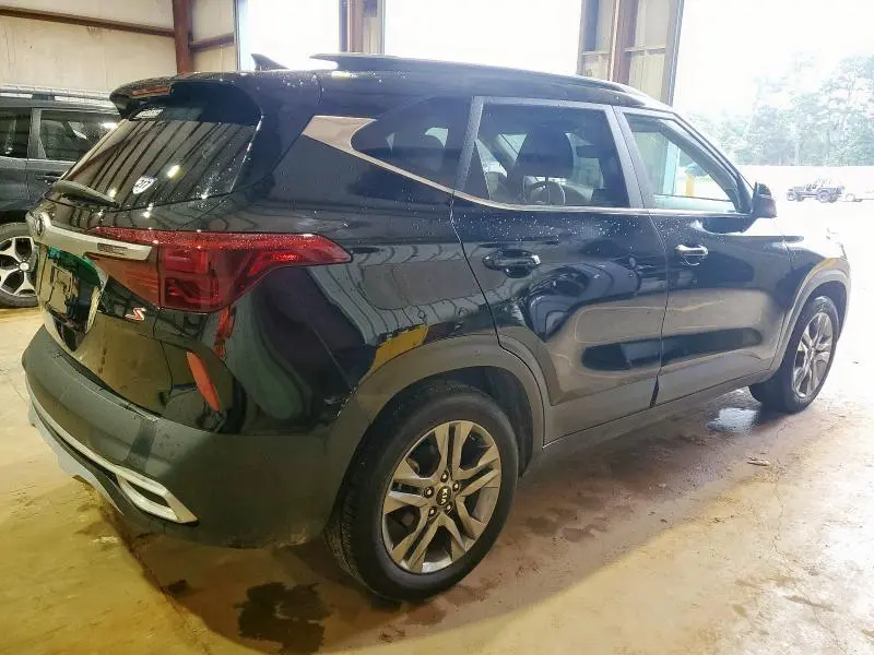 2022 KIA SELTOS S  