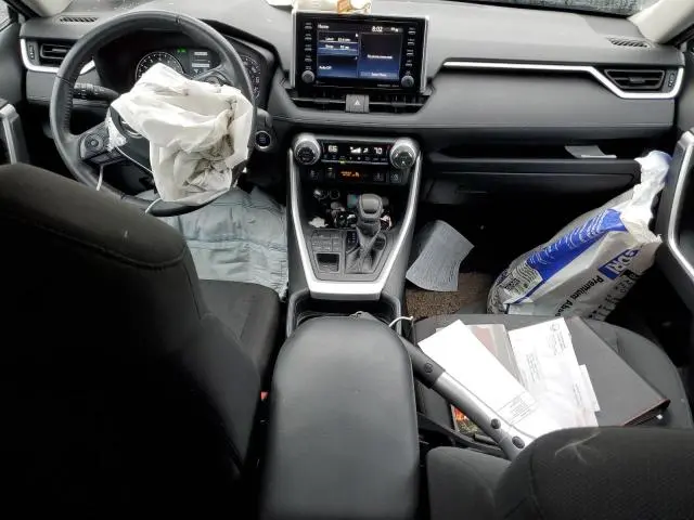2021 TOYOTA RAV4 XLE  