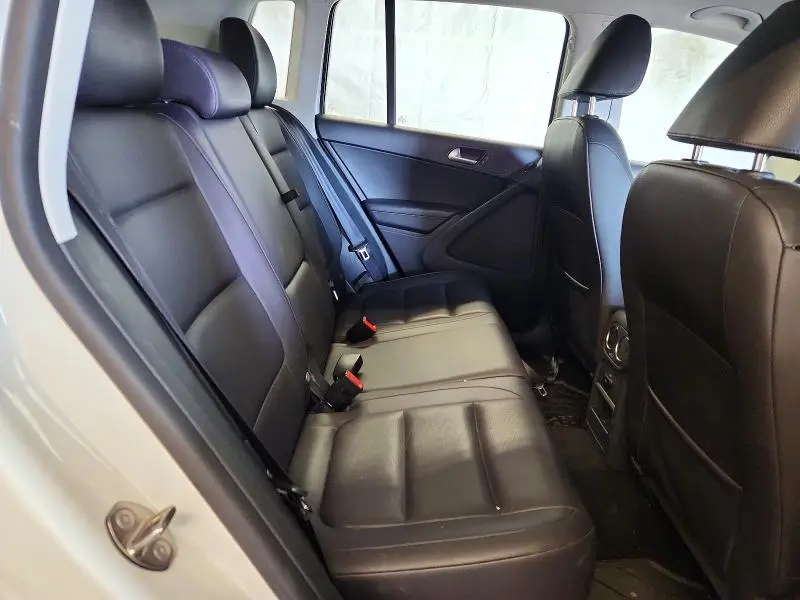 2016 VOLKSWAGEN TIGUAN   