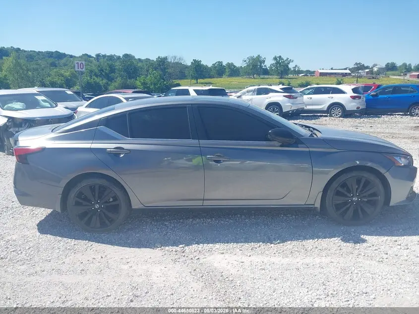 2022 NISSAN ALTIMA SR FWD