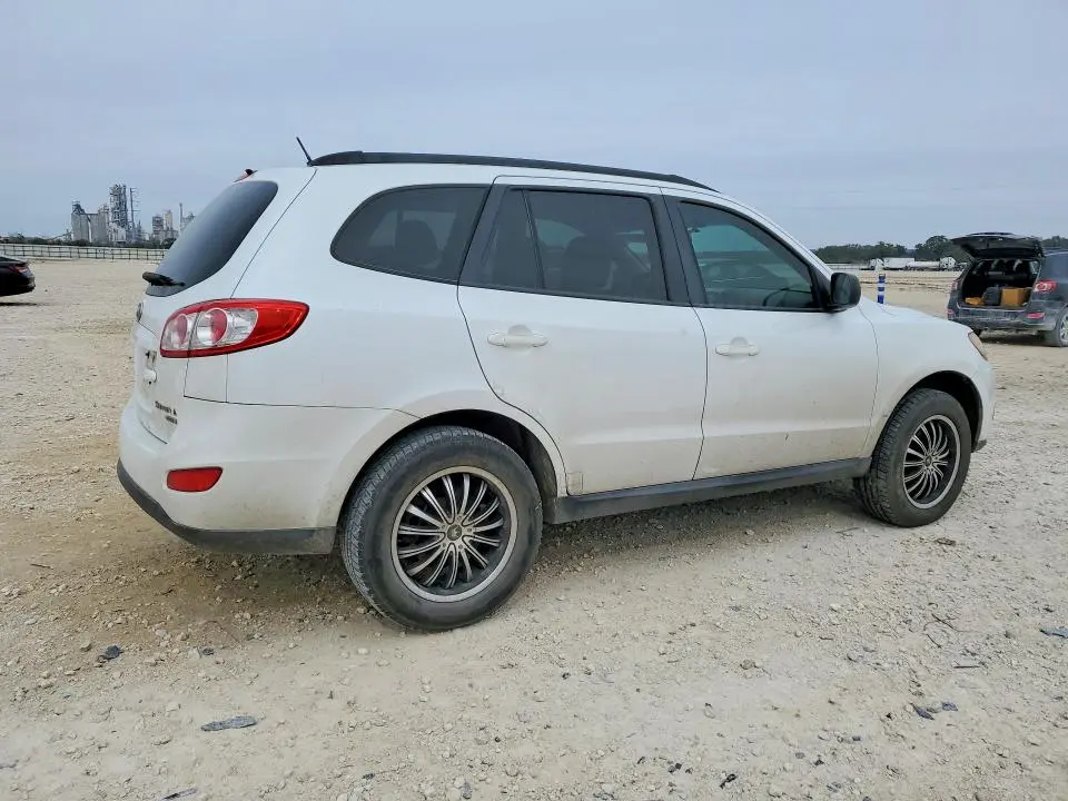 2011 HYUNDAI SANTA FE GLS  