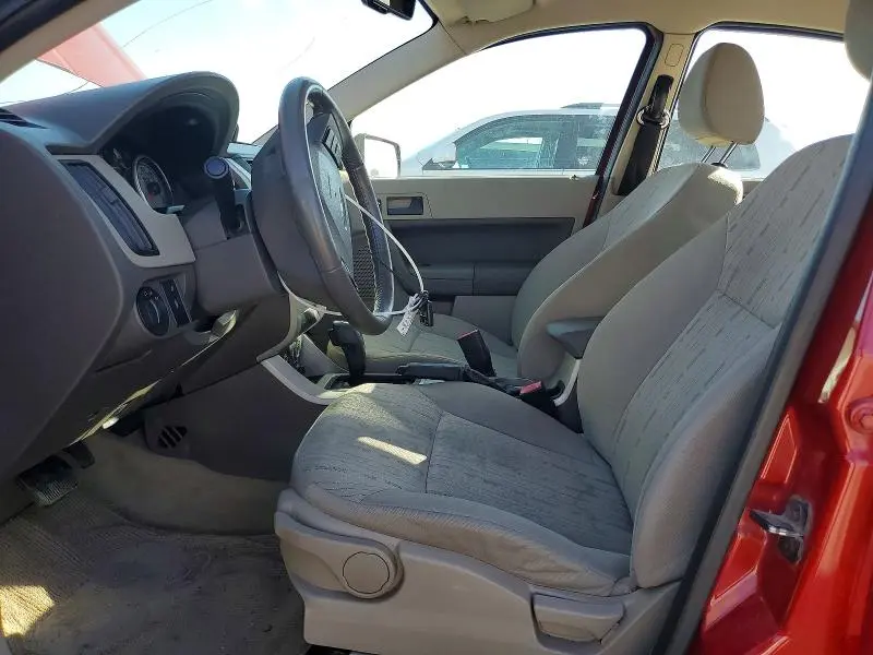 2010 FORD FOCUS SE  