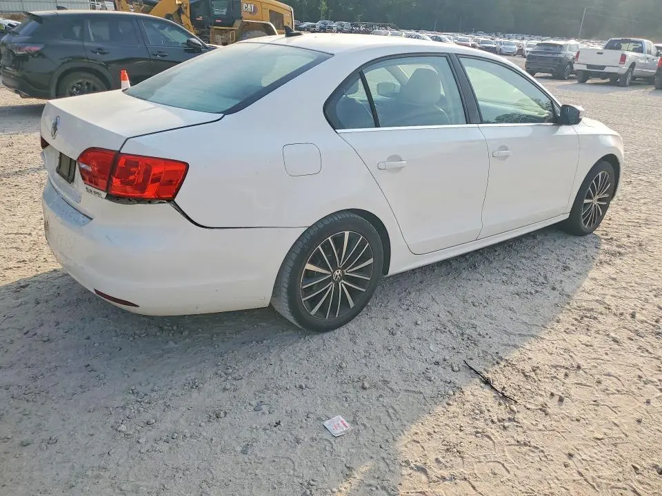 2012 VOLKSWAGEN JETTA SEL  