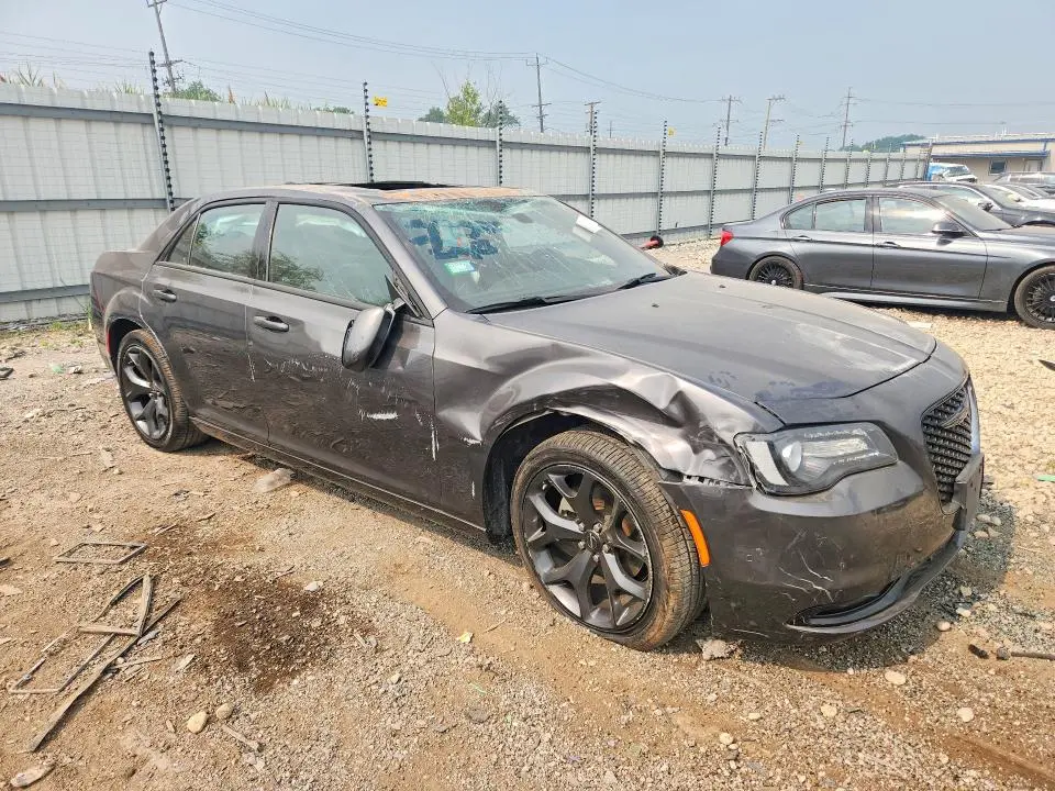 2023 CHRYSLER 300 S  