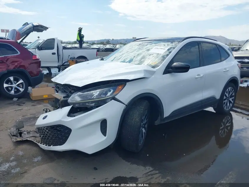 2020 FORD ESCAPE SE SPORT HYBRID