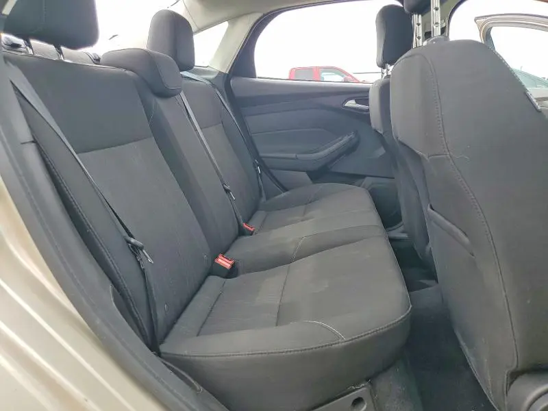 2018 FORD FOCUS SE  