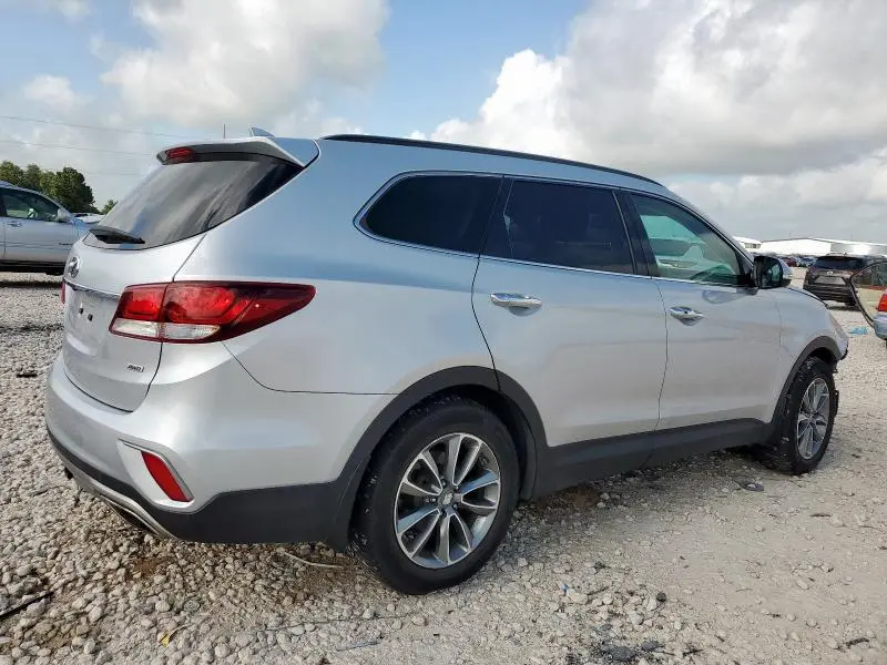 2018 HYUNDAI SANTA FE SE  