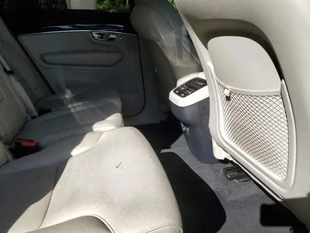 2019 VOLVO XC90 T6 MOMENTUM