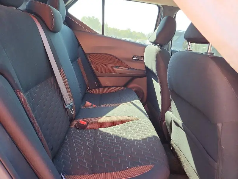 2022 NISSAN KICKS SR  