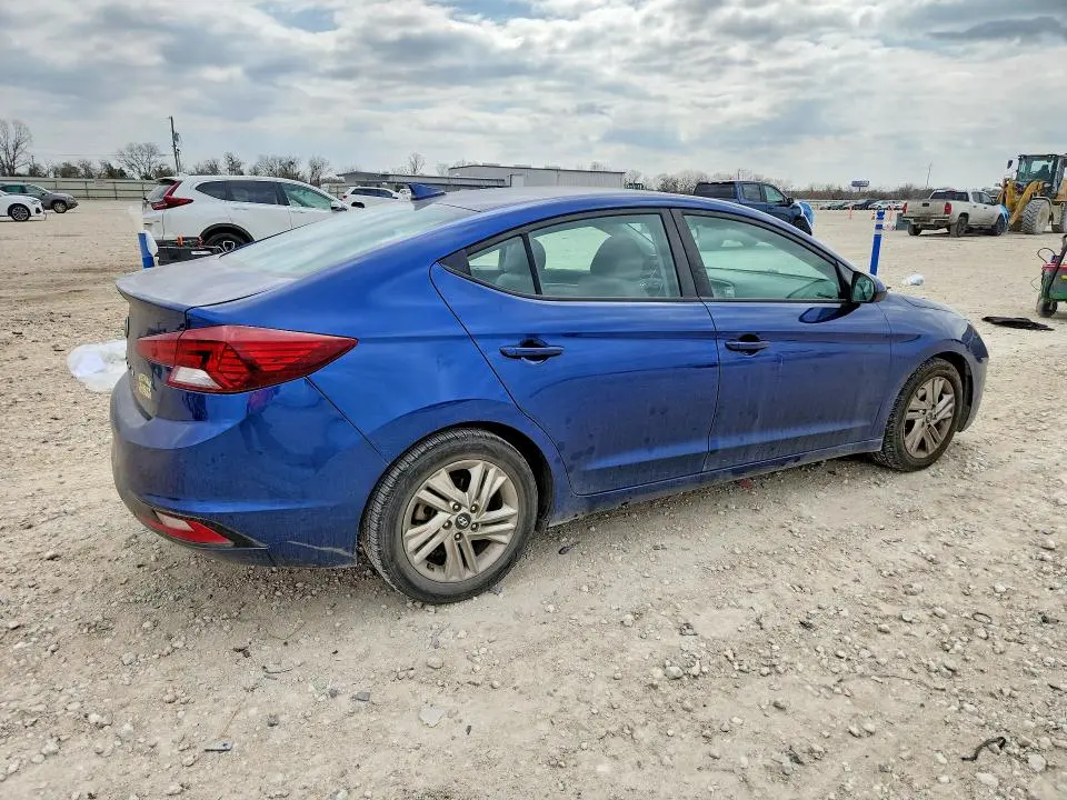 2020 HYUNDAI ELANTRA SEL  