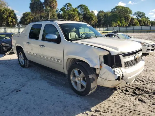 2011 CHEVROLET AVALANCHE LTZ  