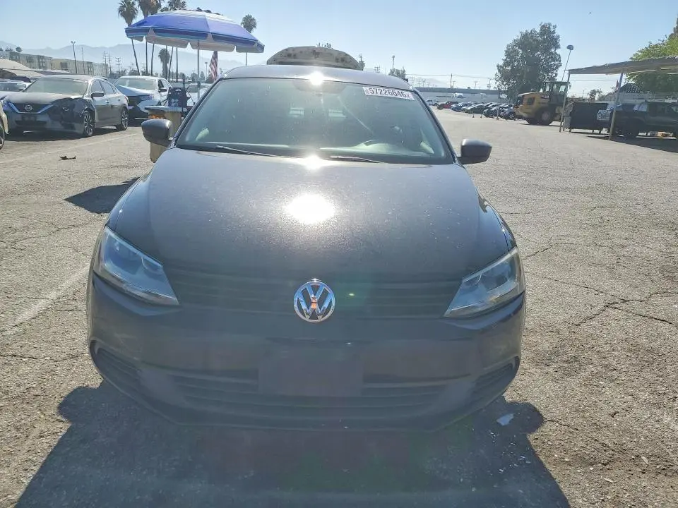 2013 VOLKSWAGEN JETTA BASE  