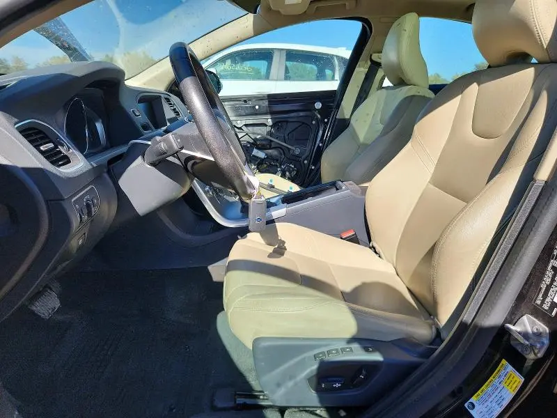 2017 VOLVO S60   