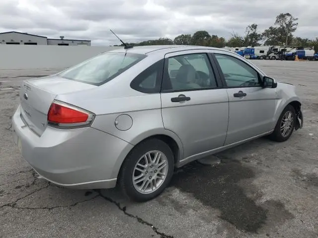 2010 FORD FOCUS SE  