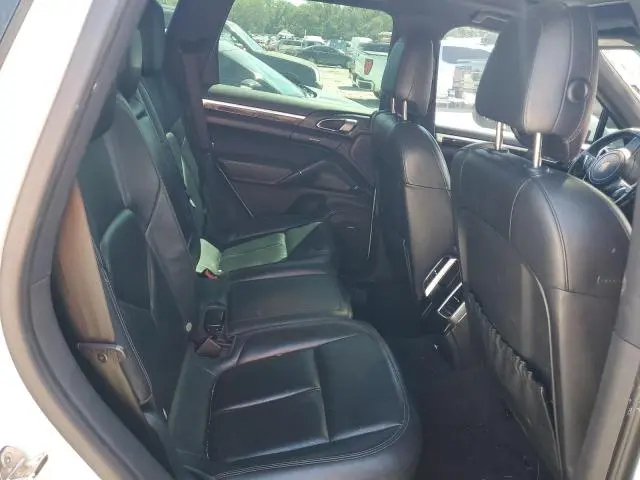 2014 PORSCHE CAYENNE   