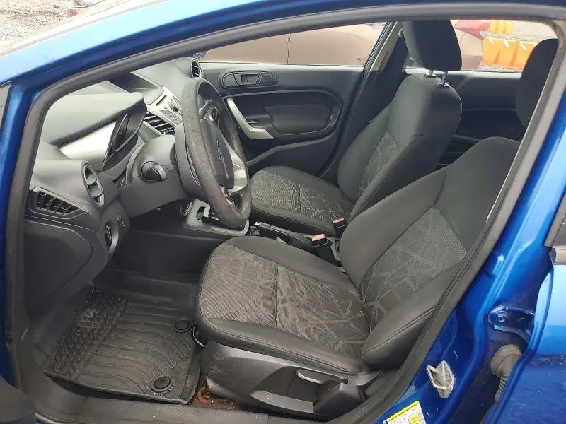 2011 FORD FIESTA SE  