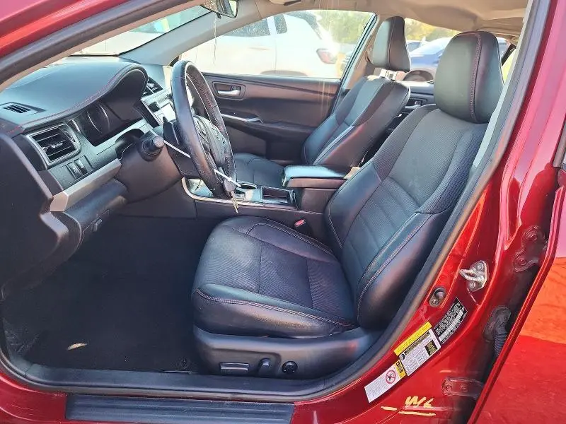 2017 TOYOTA CAMRY SE  