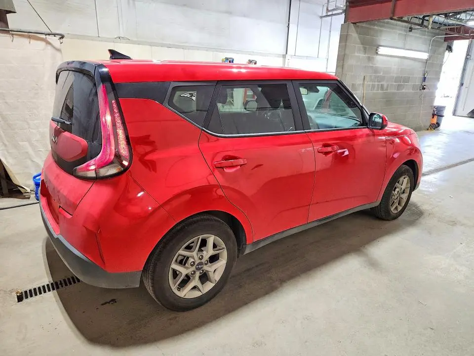 2025 KIA SOUL LX  