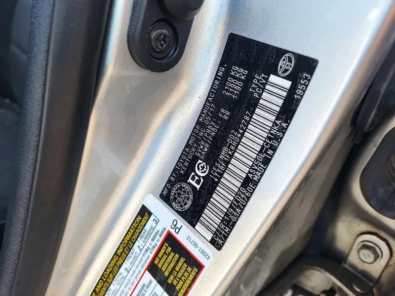 2017 TOYOTA CAMRY LE  