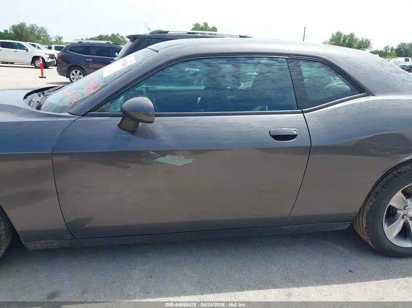 2019 DODGE CHALLENGER SXT