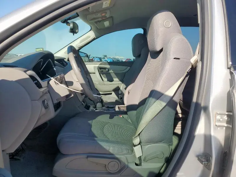 2013 CHEVROLET TRAVERSE LS  