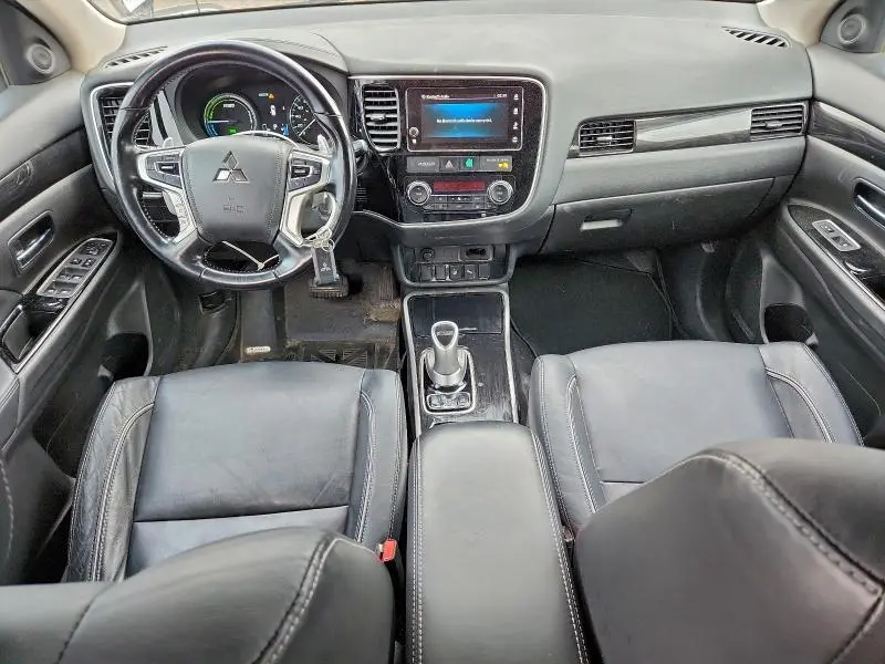 2018 MITSUBISHI OUTLANDER SE  