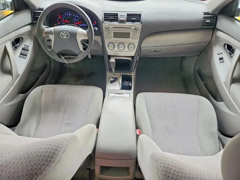 2011 TOYOTA CAMRY LE  