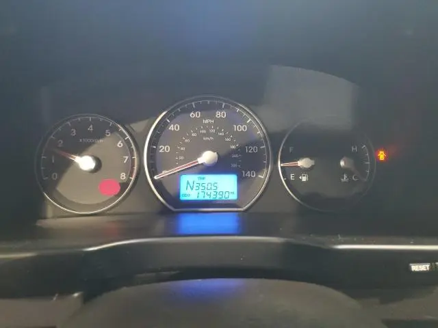 2010 HYUNDAI SANTA FE SE  