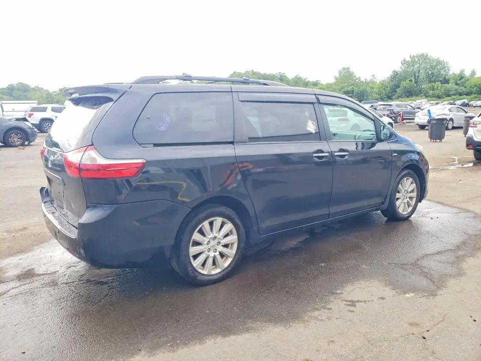 2017 TOYOTA SIENNA XLE 7-PASSENGER  