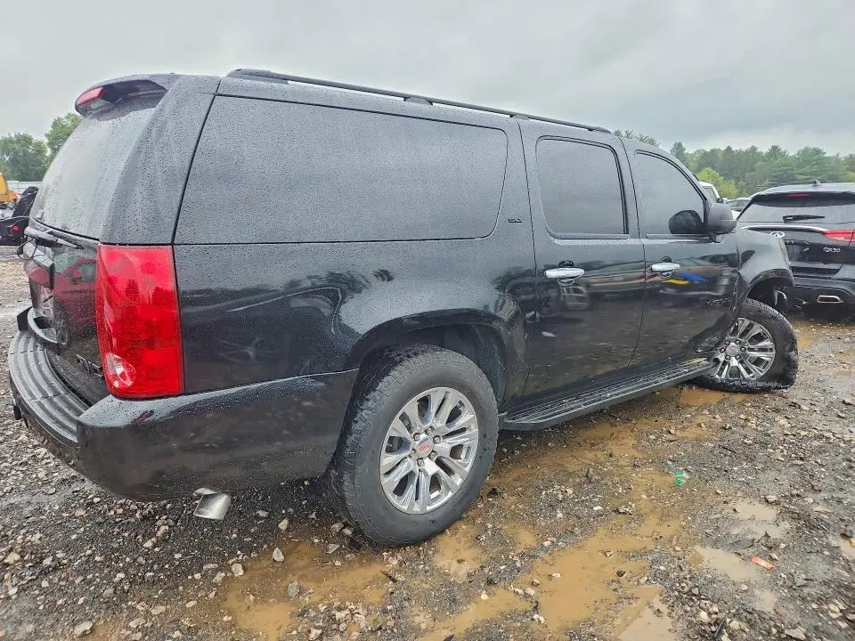 2011 GMC YUKON XL K1500 SLT  