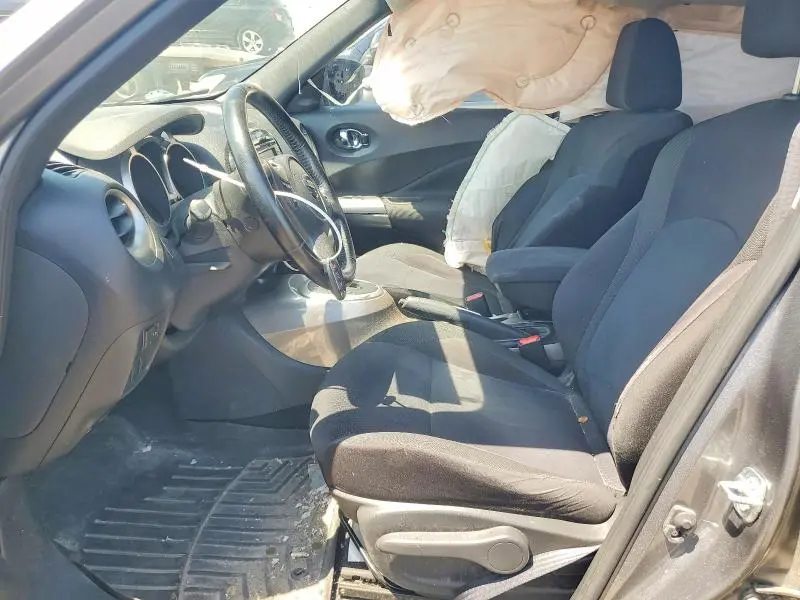 2015 NISSAN JUKE SV  