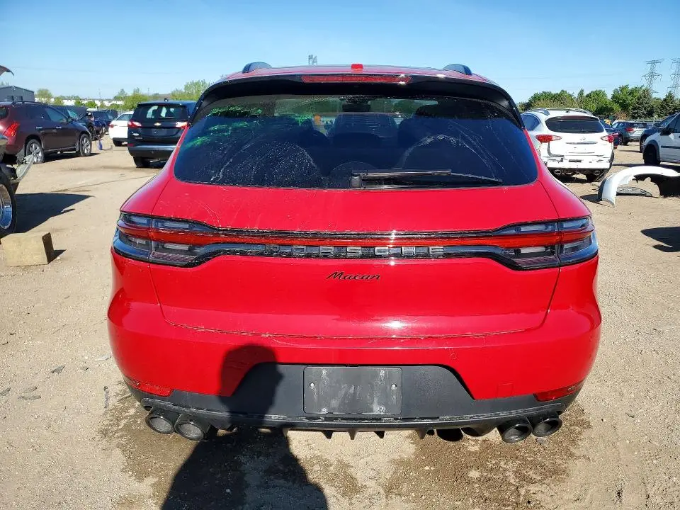 2021 PORSCHE MACAN   