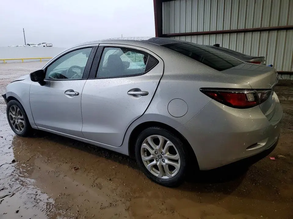 2017 TOYOTA YARIS IA BASE  