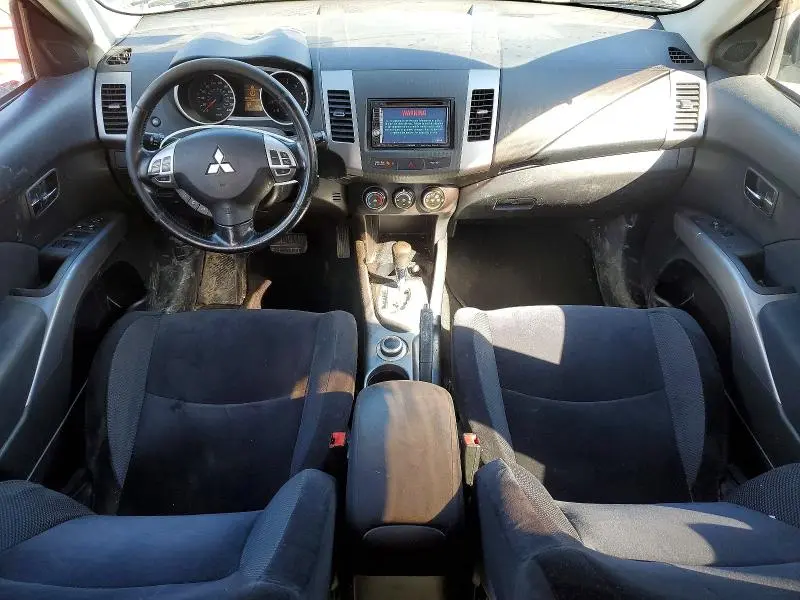 2010 MITSUBISHI OUTLANDER ES  