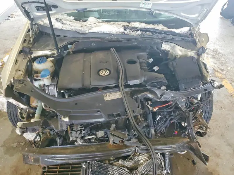 2010 VOLKSWAGEN JETTA SE  