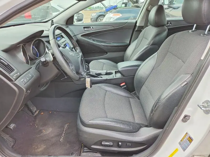 2013 HYUNDAI SONATA SE  
