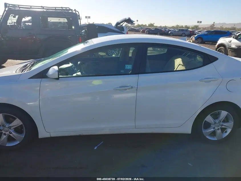 2013 HYUNDAI ELANTRA GLS