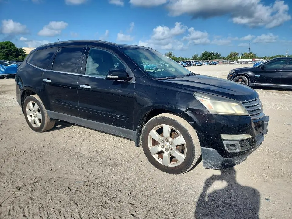 2016 CHEVROLET TRAVERSE LT  