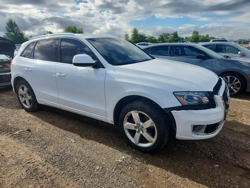 2010 AUDI Q5 PREMIUM PLUS  