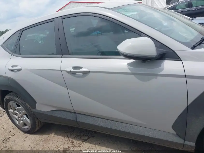 2024 HYUNDAI KONA SE