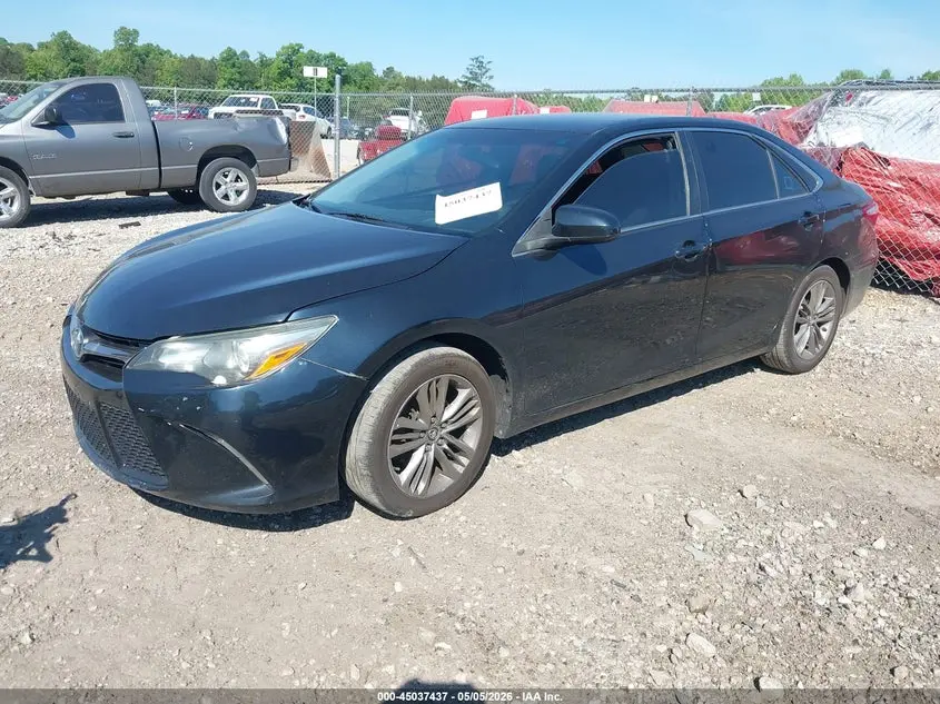 2016 TOYOTA CAMRY SE