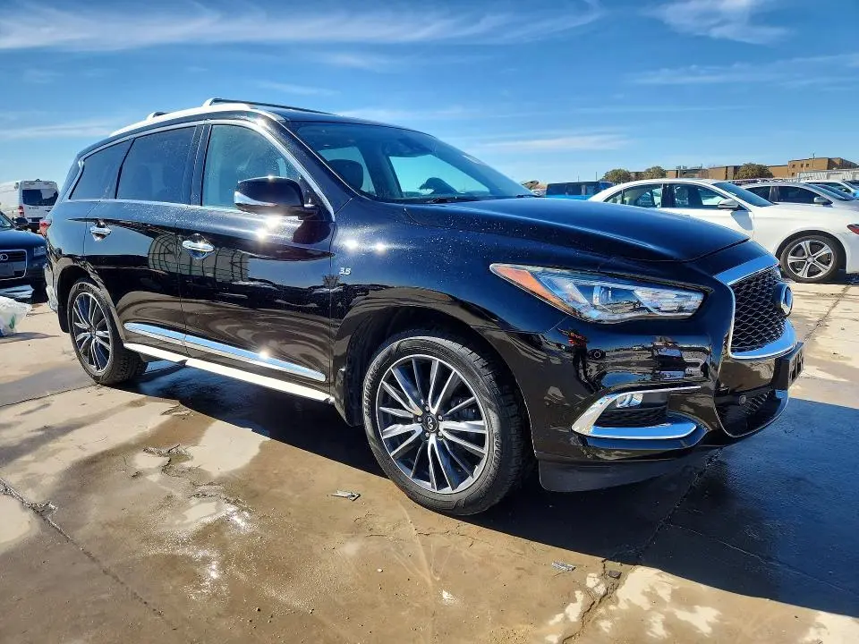 2019 INFINITI QX60 LUXE  