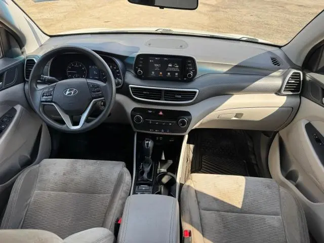 2020 HYUNDAI TUCSON SE  