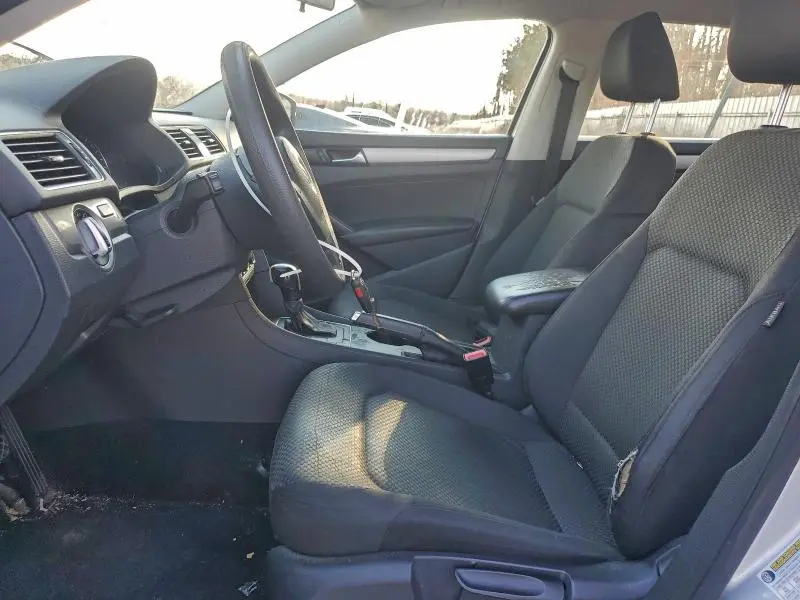 2014 VOLKSWAGEN PASSAT S  