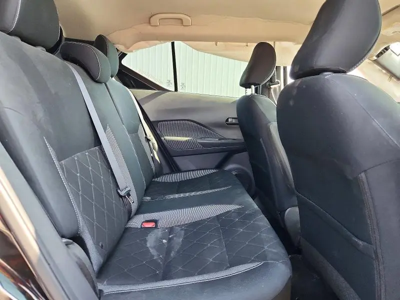 2019 NISSAN KICKS S  