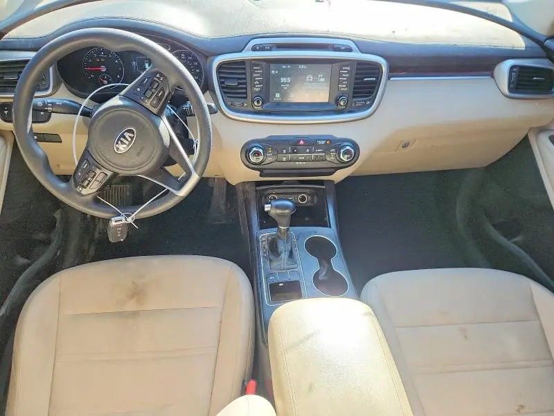 2018 KIA SORENTO LX  