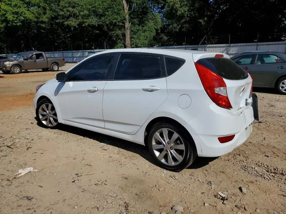 2013 HYUNDAI ACCENT SE  