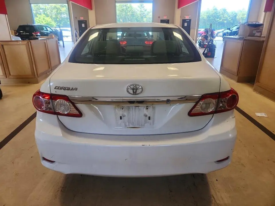 2011 TOYOTA COROLLA BASE  
