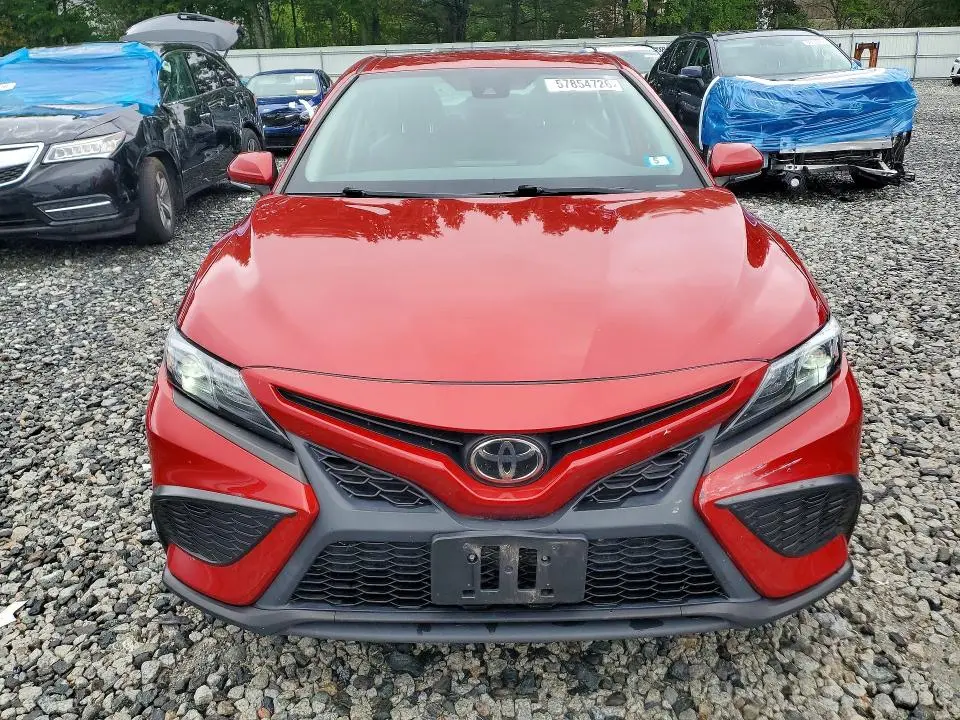 2021 TOYOTA CAMRY SE  