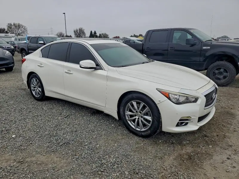 2016 INFINITI Q50 PREMIUM  